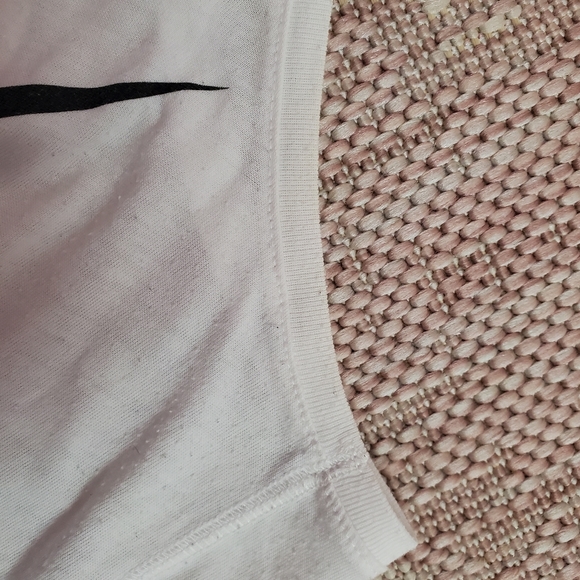 Nike Razorback Tank - Picture 5 of 7